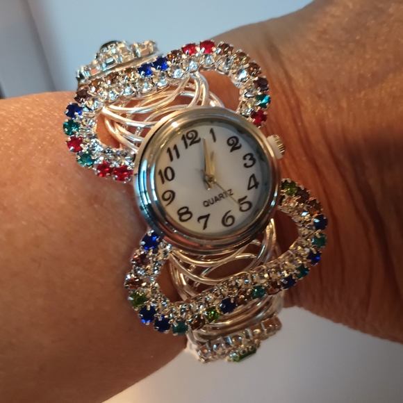 Quartz Watch - Picture 5 of 13